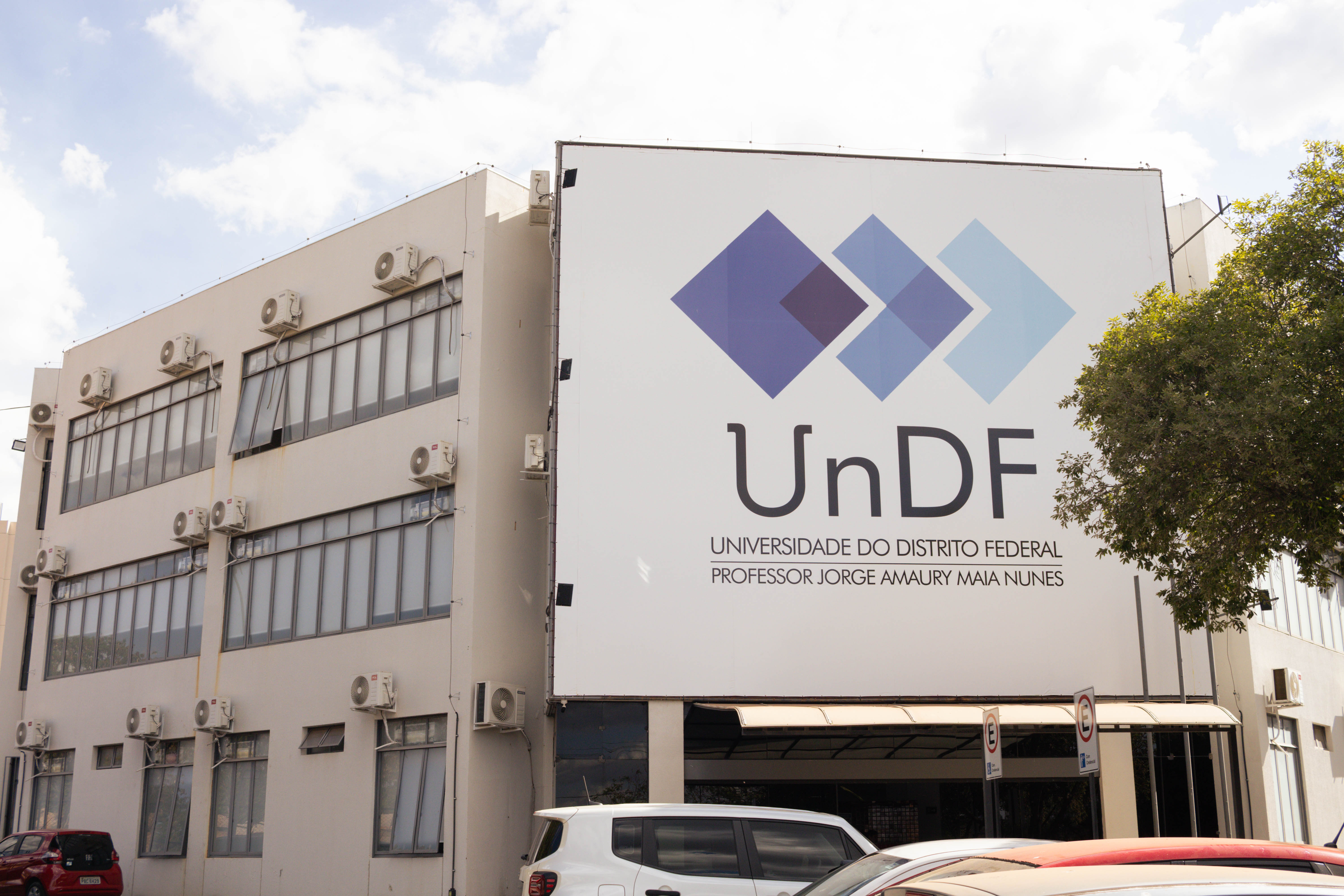 Capa da notícia: Abertas vagas para mestrado profissional em saúde da família