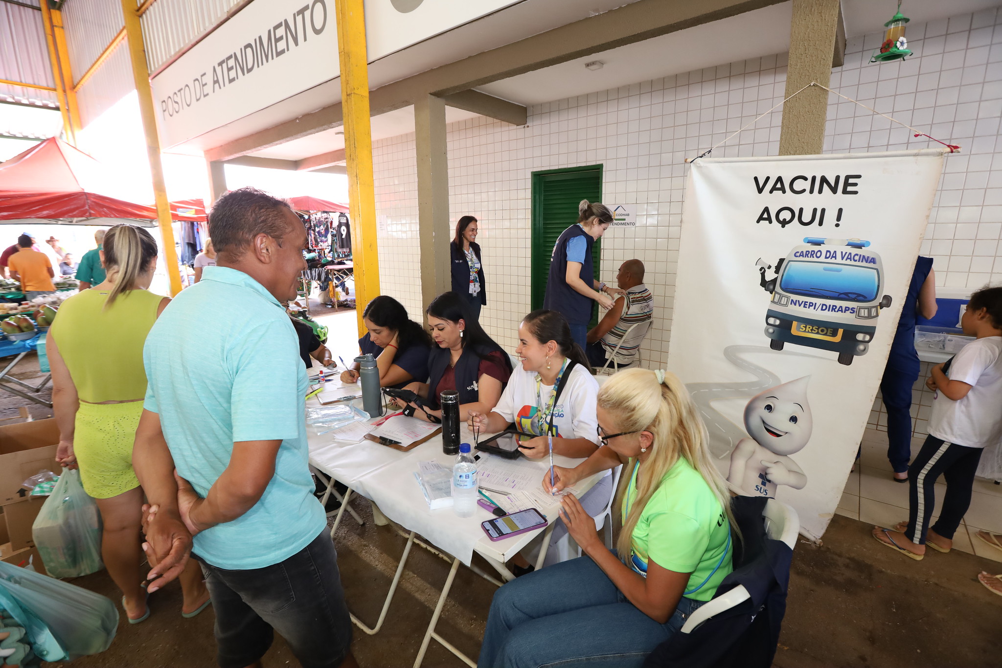 Capa da notícia: Carro da Vacina leva imunização à população de Brazlândia