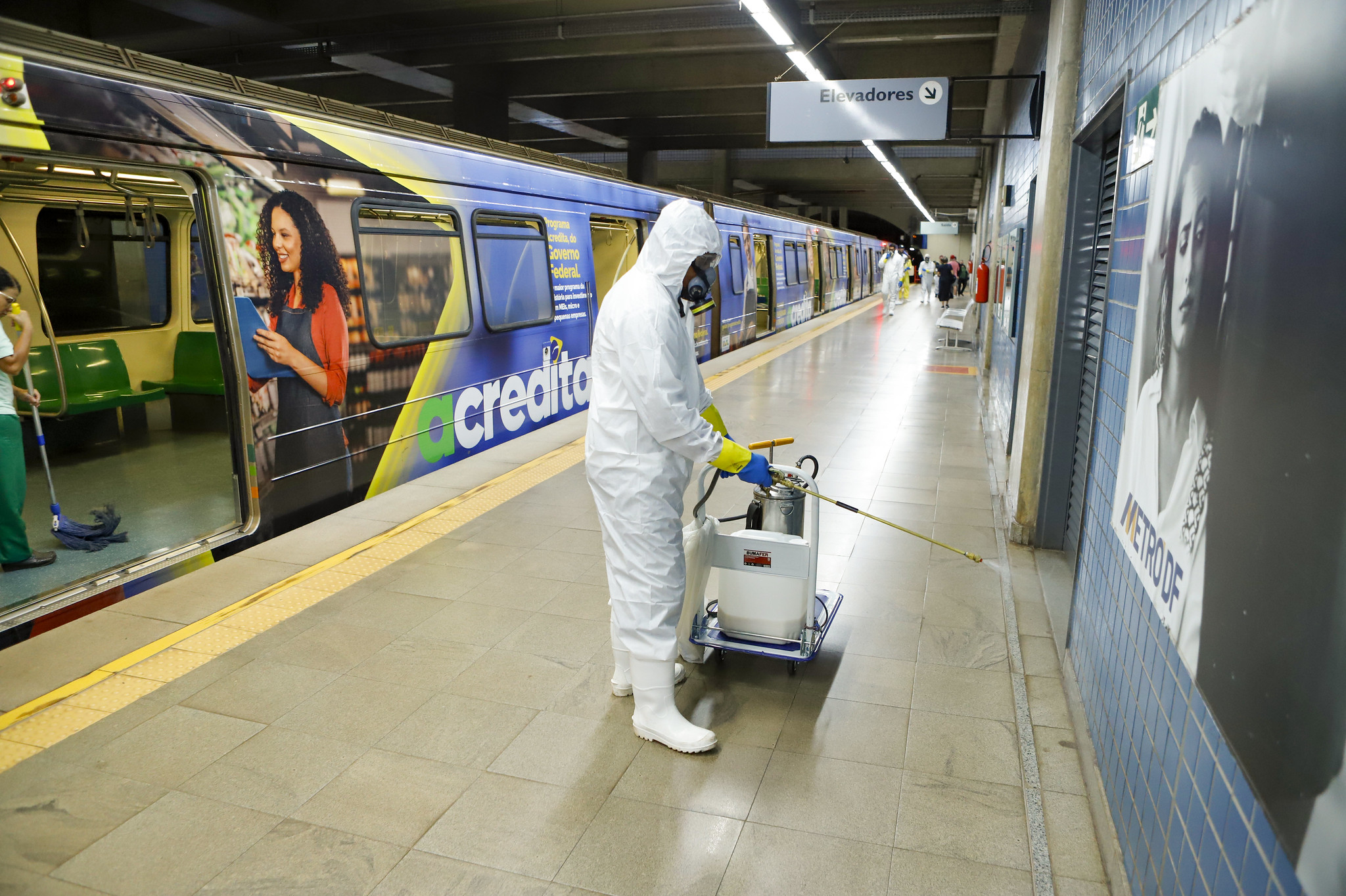 Capa da notícia: Combate à dengue chega ao Metrô DF