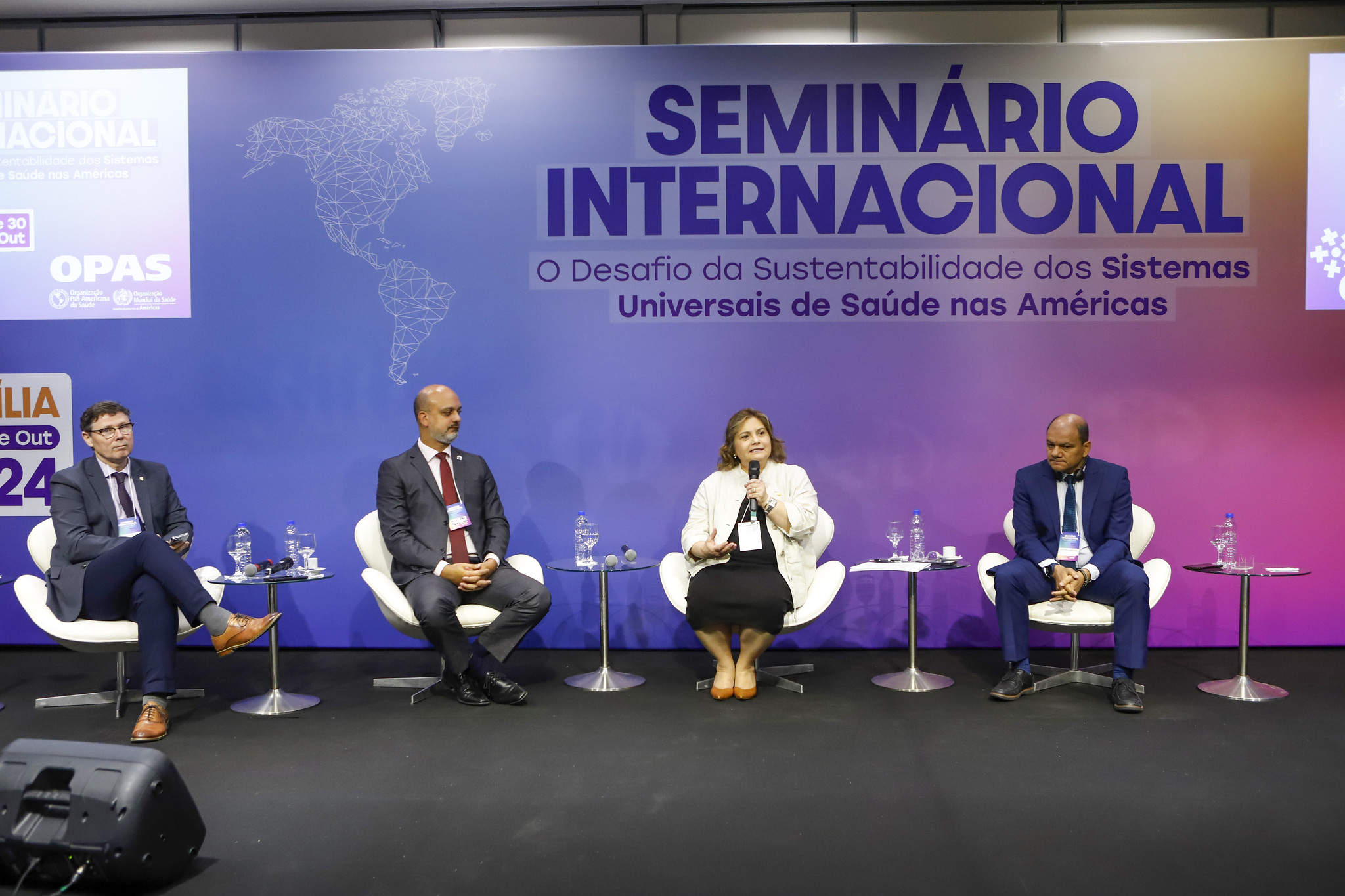 Capa da notícia: Secretaria de Saúde participa de seminário internacional sobre sustentabilidade dos sistemas universais de saúde