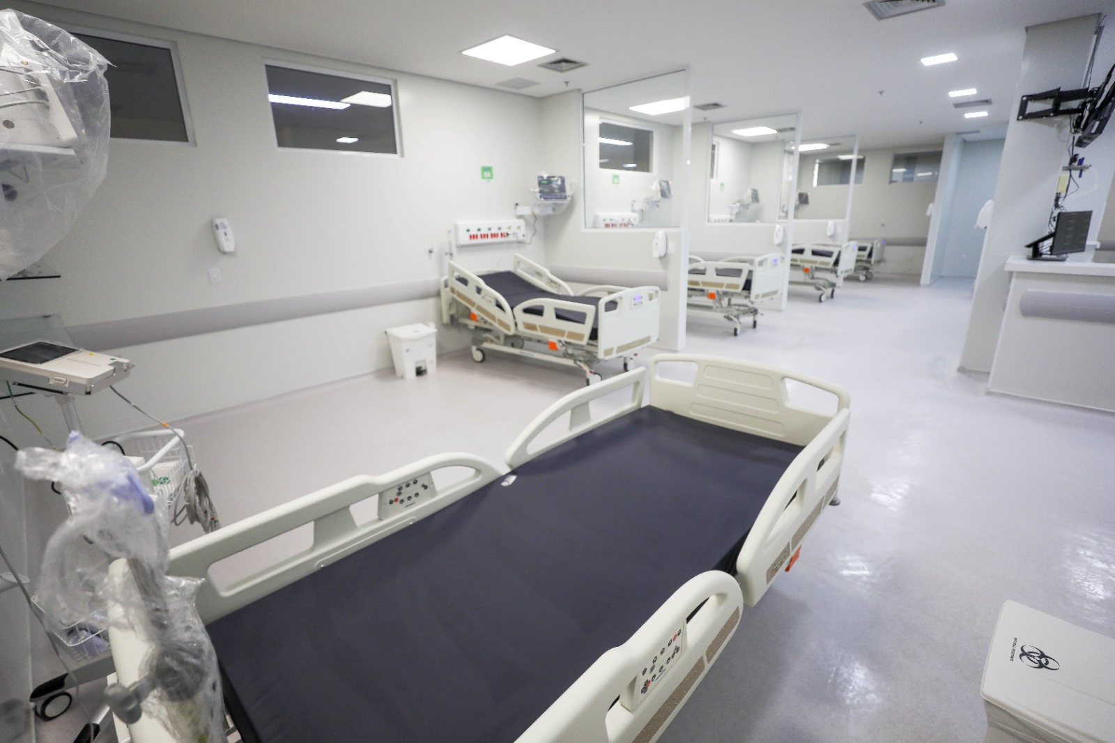 Capa da notícia: Reinaugurada UTI do Hospital Regional Leste, no Paranoá, com novos equipamentos e tecnologia de ponta