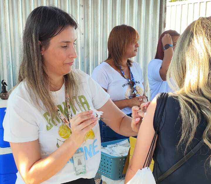 Capa da notícia: Pentecostes: quase três mil pessoas são vacinadas nos três dias de evento