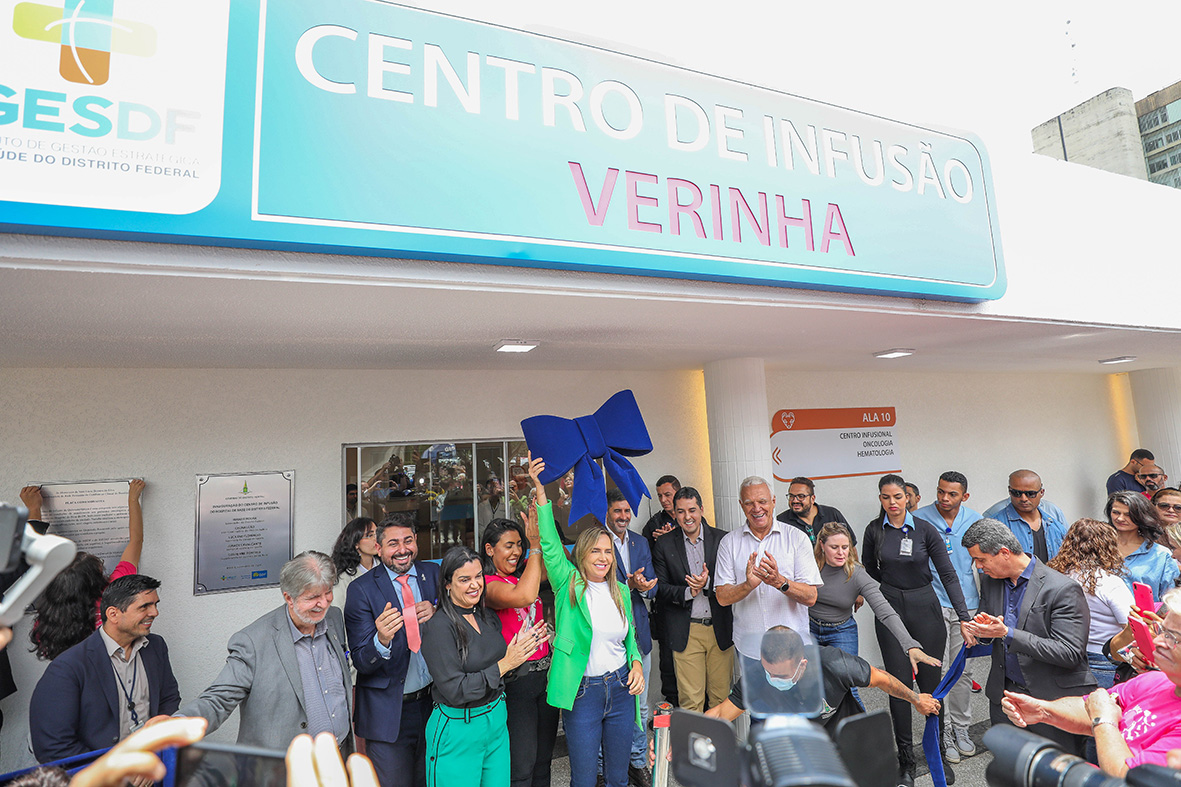 Capa da notícia: Governadora em exercício Celina Leão entrega Centro de Infusão do Hospital de Base