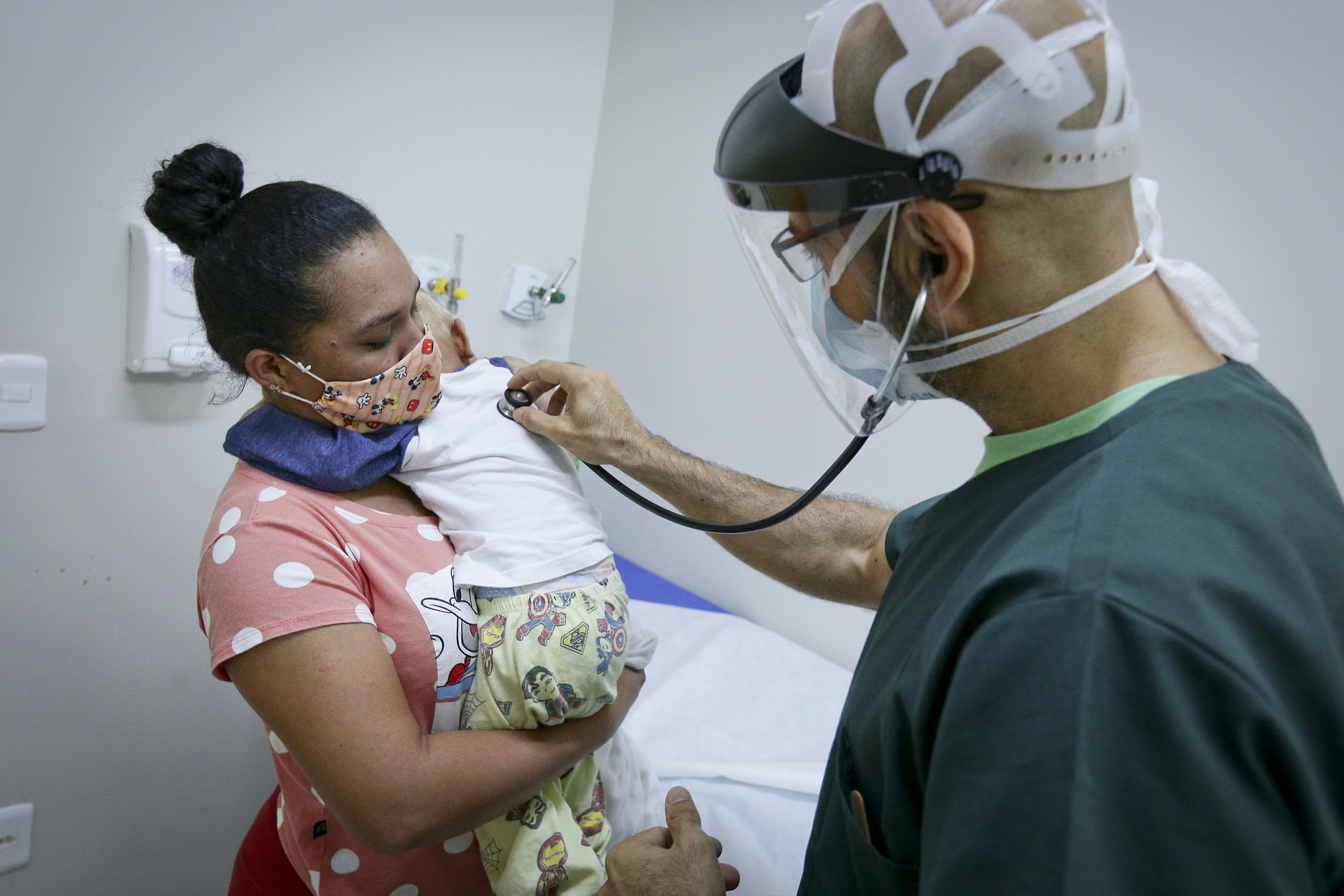 Capa da notícia: ​Secretaria de Saúde inicia contratação de mais pediatras para rede pública
