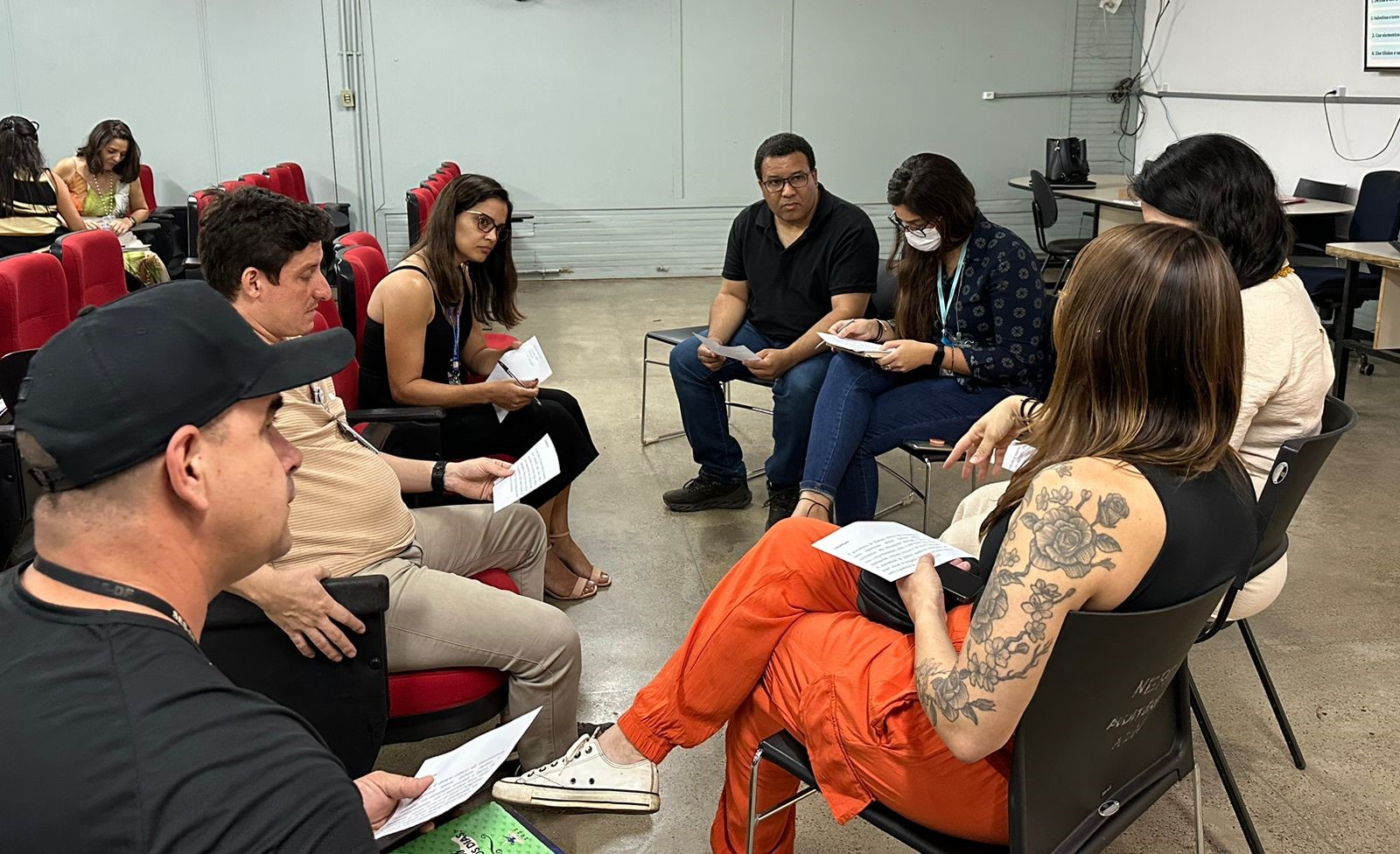 Capa da notícia: Saúde inicia capacitação de servidores em programa pioneiro sobre Linguagem Simples