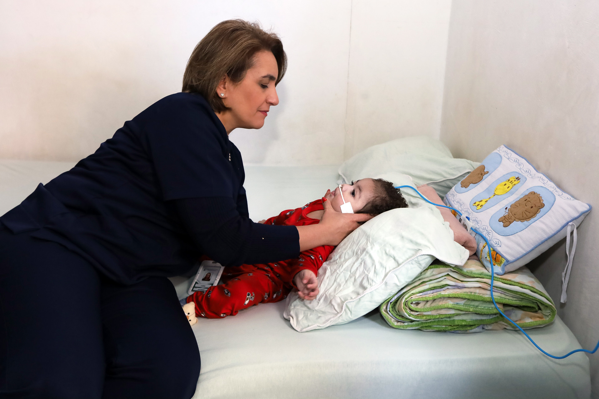 Capa da notícia: Cuidado domiciliar: Hospital Regional de Ceilândia leva atenção integral para crianças com condições crônicas complexas